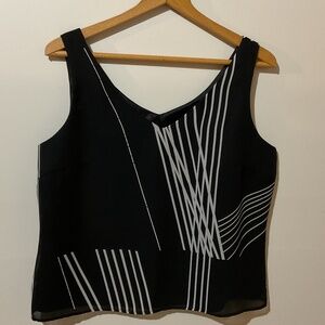 Vintage  Virgo Petite Black Geometric Sleeveless lined blouse